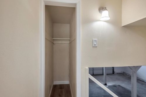 625 Keoncrest Dr, South San Francisco CA  94080-2109 exterior