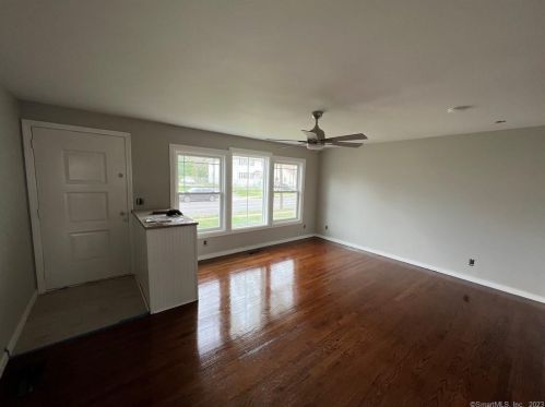 238 Rocky Hill Ave, New Britain, CT 06051-3747