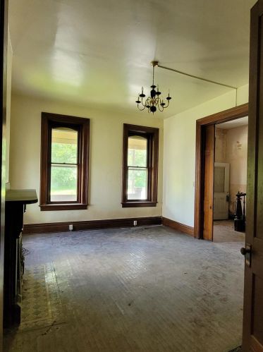 145 Pine St, Zanesville OH  43701-4238 exterior