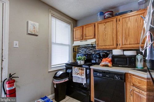 558 Stanbridge St, Norristown PA  19401-5312 exterior