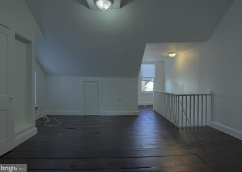 1948 Derry St, Harrisburg PA 17111-2652 exterior