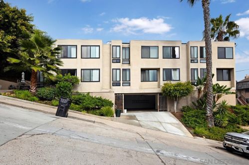 1702 Torrance St, San Diego, CA 92103-2731