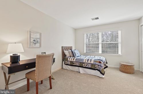 3211 Winter Sun Ter, Herndon VA  20171-1939 exterior