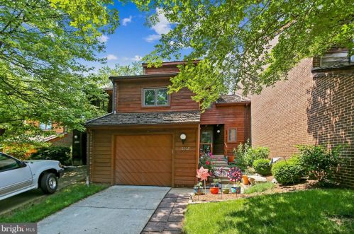 2202 Cedar Cove Ct, Herndon, VA 20191-4107
