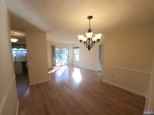 1148 Garrison Ct, Mahwah NJ  07430-3243 exterior
