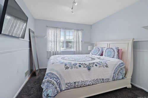 7 Woodfield Dr, Washingtonville NY  10992-1149 exterior