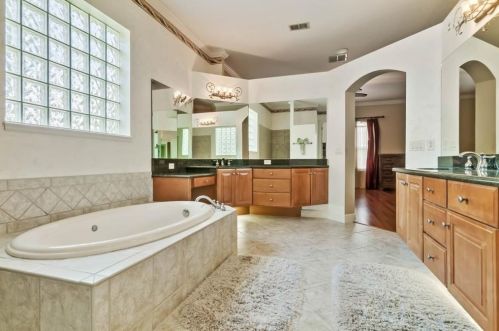4916 Keeneland Cir, Orlando FL  32819-3141 exterior