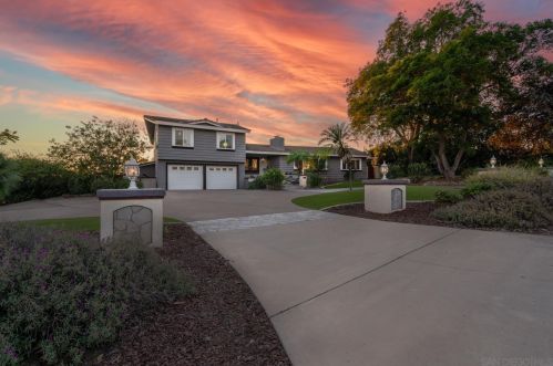 4324 Resmar Rd, La Mesa, CA 91941-6921