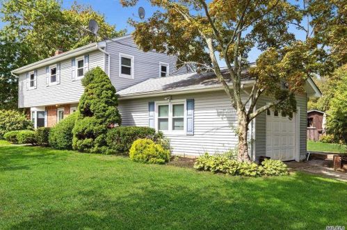 9 Dianne Crst, Huntington Station, NY 11746-1358