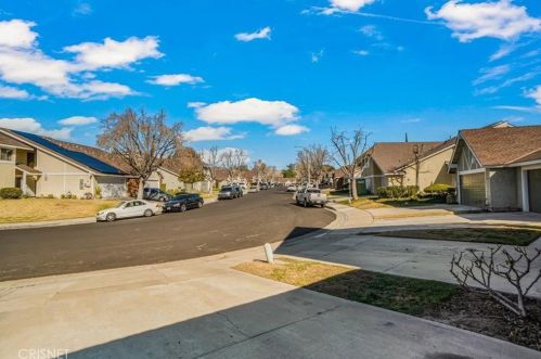 28307 Connie Ct, Santa Clarita CA  91387-3251 exterior