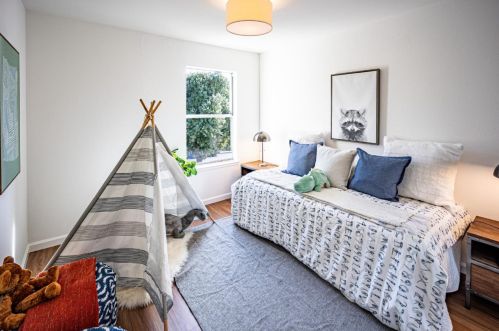 2408 Emily Ln, South San Francisco CA  94080-5263 exterior