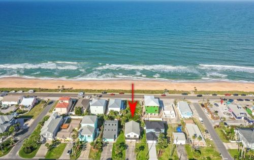 712 Central Ave, Flagler Beach, FL 32136-3338