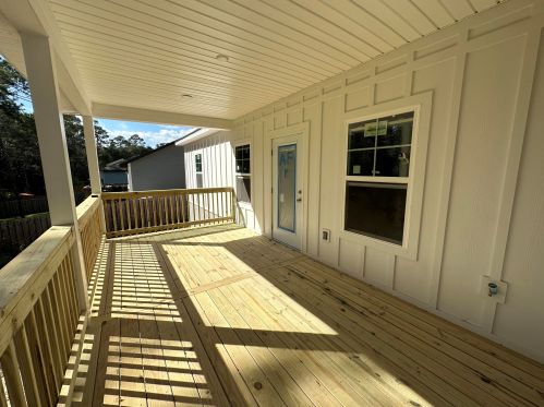 147 Jakes Way, Freeport, FL 32439-3172