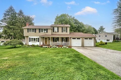 30 Emerson Dr, Washingtonville, NY 10992-1125