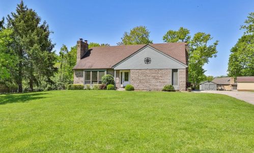 3024 Triplecrown Dr, North Bend OH  45052-9607 exterior