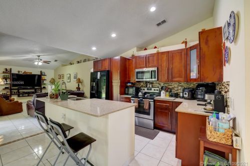 1426 Paar Dr, Fort Pierce, FL 34953-6156