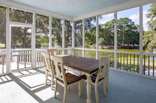 1580 Aztec Ln, Mount Pleasant SC 29464 exterior