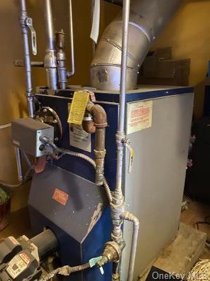 1034 226 St, Bronx NY  10466-4816 exterior