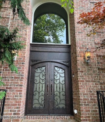 18 Brandywine Rd, Tinton Falls, NJ 07712-2561