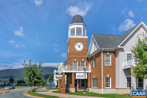 21 Golf Dr, Crozet VA  22932 exterior