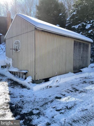 170 Zion Church Rd, Red Lion PA  17356-8400 exterior