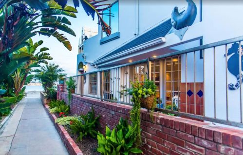 3845 Bayside Ln, San Diego CA 92109-7231 exterior