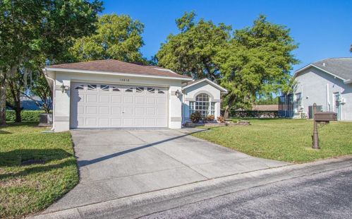 10818 Brookhaven Dr, New Port Richey, FL 34654-6105