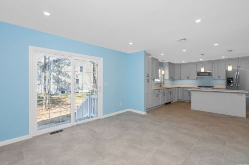 143 Merritt Ave, Wheatley Heights NY  11798-2339 exterior