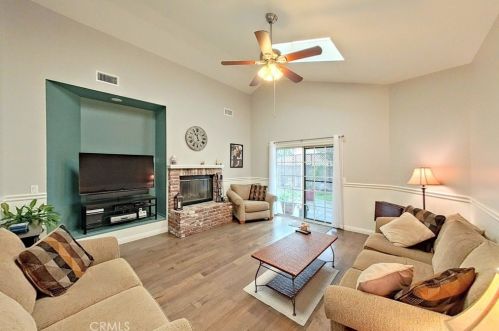 2723 Deerford St, Lakewood, CA 90712-3307