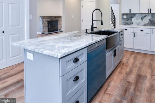 380 Ivy Mills Rd, Glen Mills PA  19342-1424 exterior