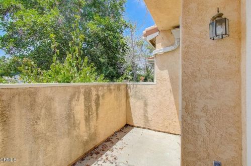 2035 Blackberry Cir, Oxnard CA 93036-9062 exterior