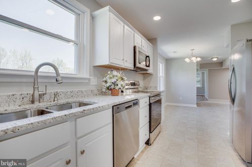 10600 Woodland Dr, Fredericksburg VA  22407-7759 exterior