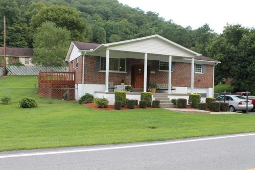 4667 Poplar Gap Rd, Ravencliff, WV 25913