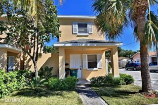 202 D St, Lake Worth FL  33460-4049 exterior