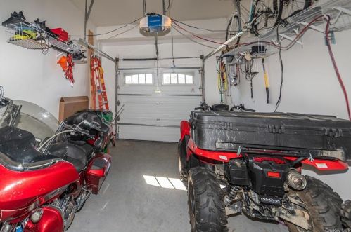 1214 Hustis Dr, Fishkill NY  12524-4968 exterior