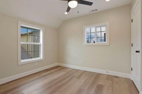 209 Forrest Ave, Lodi CA 95240-1019 exterior