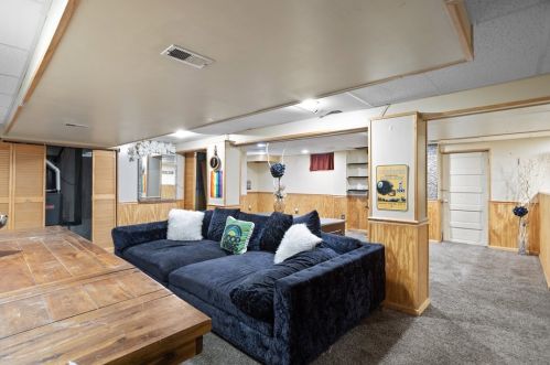 124 Larkspur St, Whitaker PA  15120-2205 exterior