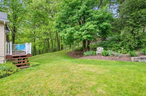 1316 Fox Chapel Rd, Pittsburgh PA  15238-1844 exterior