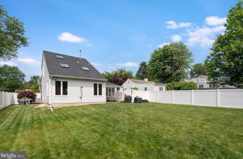 1009 Willow St, Southampton PA  18966-3435 exterior