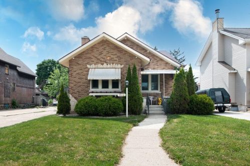 7416 22nd Ave, Kenosha, WI 53143-5372