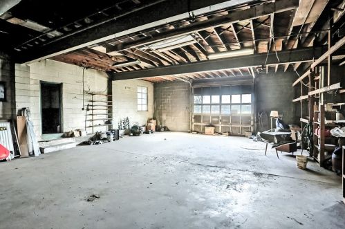 1215 Mount Jackson Rd, New Castle PA  16102-2919 exterior