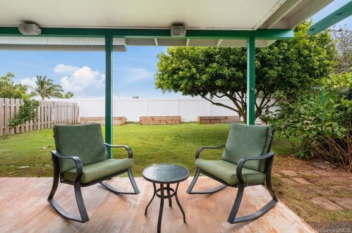 2170 Aamanu St, Pearl City HI  96782-1306 exterior