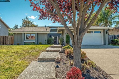 1075 Lehigh Valley Cir, Danville, CA 94526-4925