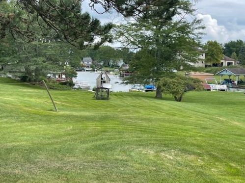 2310 Chickasaw Dr, London OH  43140-9014 exterior