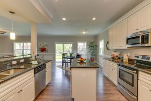 717 Carolina Ave, Norfolk, VA 23508-2930