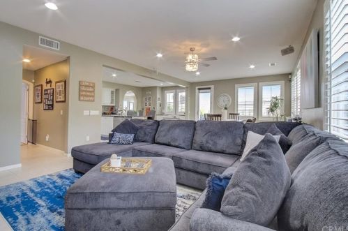 5391 Evening Sky Dr, Simi Valley CA  93063-5744 exterior