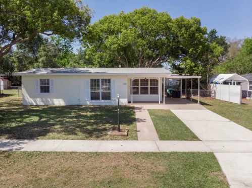 1722 Nesbitt St, Deltona, FL 32725-7615