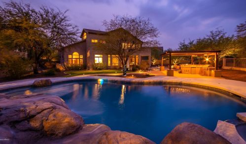 3864 Desert Oasis Cir, Mesa, AZ 85207-6926