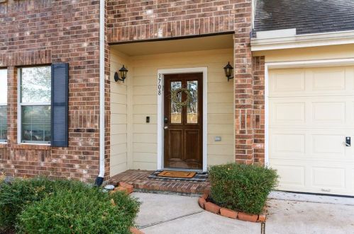 3708 Trent Cove Ln, Pearland, TX 77584-1479