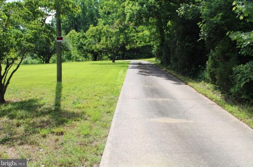 9085 James Madison Pkwy, Owens VA  22485-4903 exterior